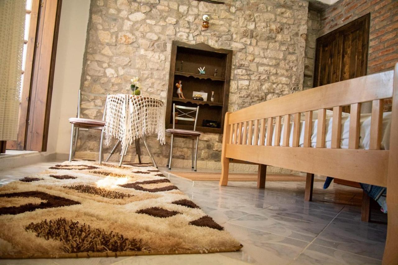 Guesthouse Belle View Berat Exterior foto