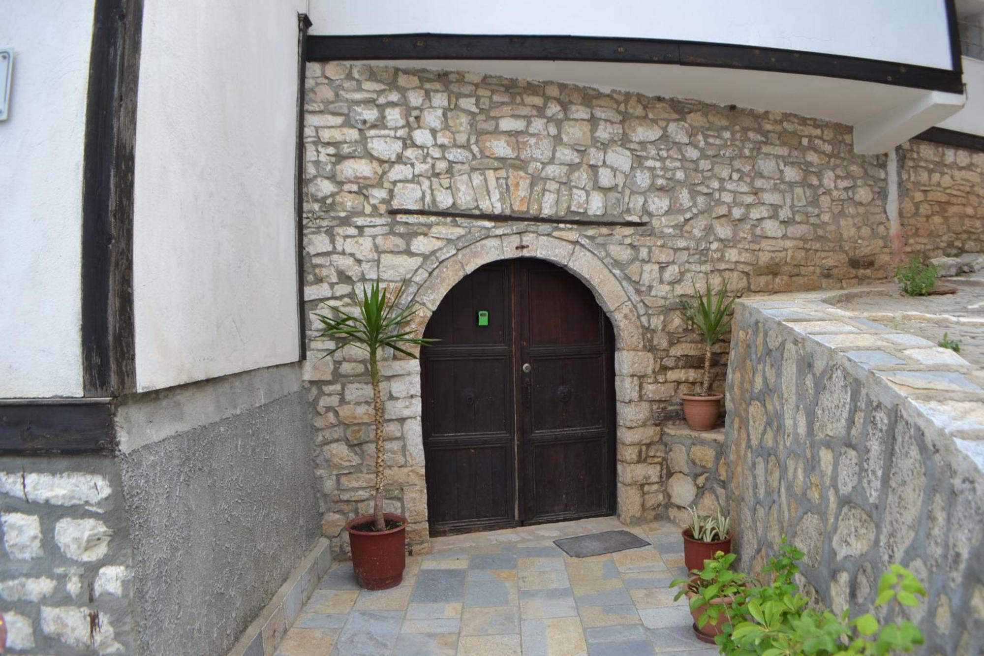 Guesthouse Belle View Berat Exterior foto