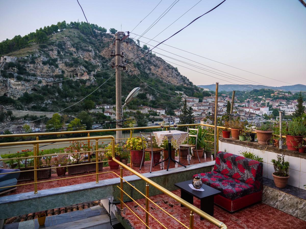 Guesthouse Belle View Berat Exterior foto