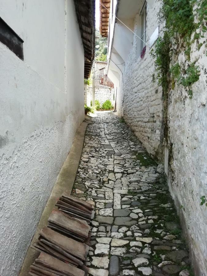 Guesthouse Belle View Berat Exterior foto