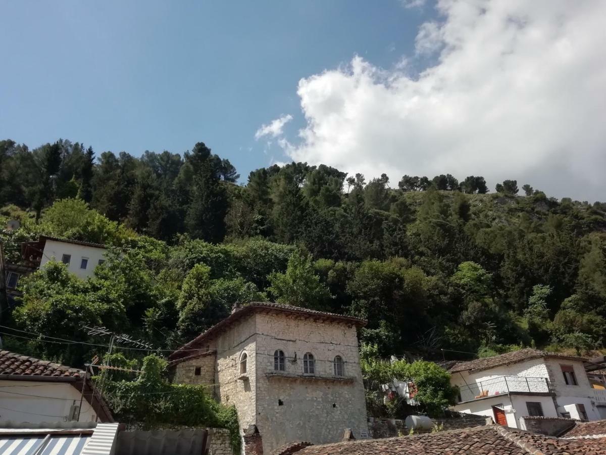 Guesthouse Belle View Berat Exterior foto
